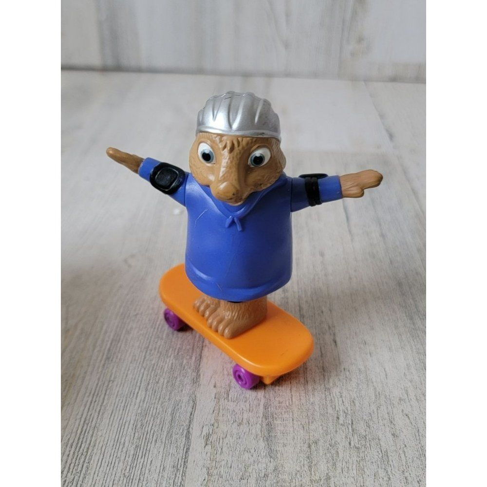Burger King EB hop bunny rabbit toy figure skateboard‎